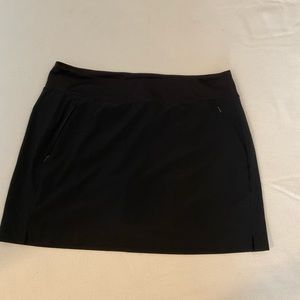 Black skort